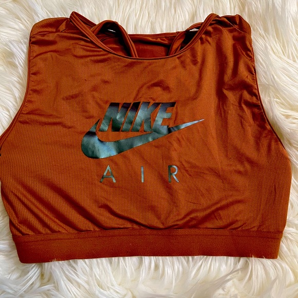 ‎Nike - Picture 1 of 5